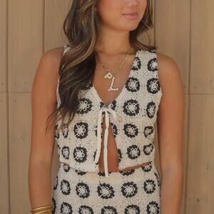 Pretty Garbage Women's Crochet Tie Front Tank Top Size M